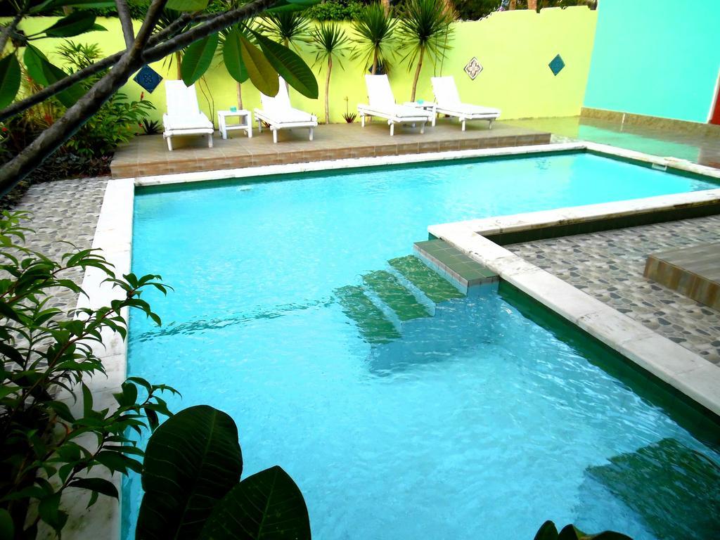 Lazy Monkey Hotell Senggigi Exteriör bild